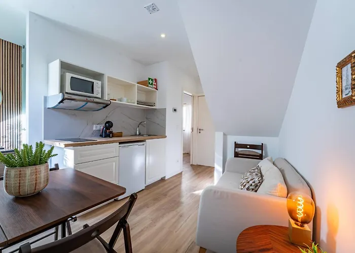 Nura Downtown * Порту