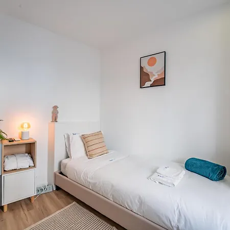 Nura Downtown Apartment